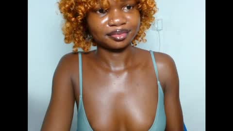seductive_sugar247 online show from April 25, 5:10 am