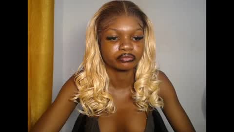 seductive_sugar247 online show from June 29, 1:44 pm
