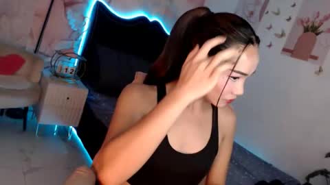 Vanessa online show from November 11, 6:30 pm