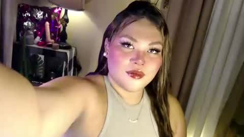 Snapshot of seductivecurvesxxx chatting on June 19, 2:21 pm Its me Jazzi online show from June 19, 2:21 pm