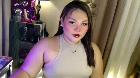 Snapshot of seductivecurvesxxx chatting on June 20, 9:01 am Its me Jazzi online show from June 20, 9:01 am