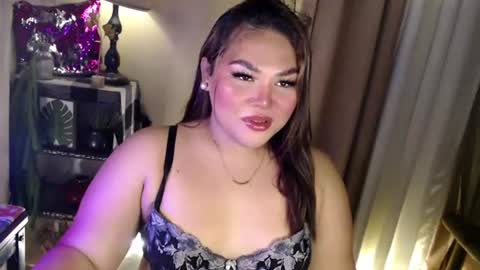 Snapshot of seductivecurvesxxx chatting on June 25, 6:40 am Its me Jazzi online show from June 25, 6:40 am