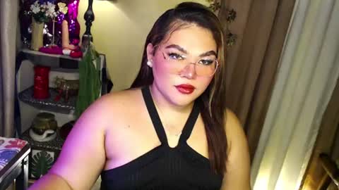 Snapshot of seductivecurvesxxx chatting on July 5, 4:41 am Its me Jazzi online show from July 5, 4:41 am