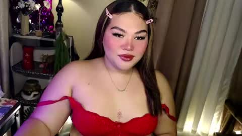 Snapshot of seductivecurvesxxx chatting on July 13, 6:27 am Its me Jazzi online show from July 13, 6:27 am