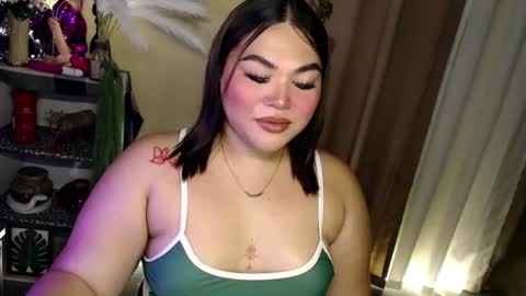 Snapshot of seductivecurvesxxx chatting on July 18, 6:39 am Its me Jazzi online show from July 18, 6:39 am