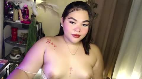 Snapshot of seductivecurvesxxx chatting on July 20, 6:28 am Its me Jazzi online show from July 20, 6:28 am