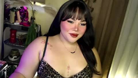 Snapshot of seductivecurvesxxx chatting on July 24, 6:06 pm Its me Jazzi online show from July 24, 6:06 pm