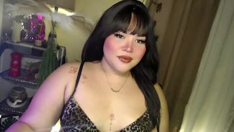 Snapshot of seductivecurvesxxx chatting on July 27, 5:42 pm Its me Jazzi online show from July 27, 5:42 pm