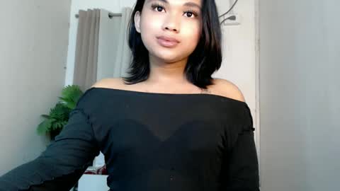 Snapshot of seductivedeluxe69 chatting on May 29, 6:06 pm Deluxe online show from May 29, 6:06 pm