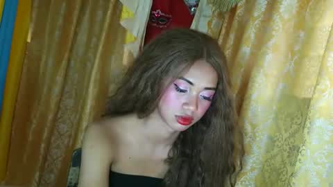 Snapshot of seductivepinoy_xx chatting on November 25, 1:38 am seductivepinoy_xx online show from November 25, 1:38 am