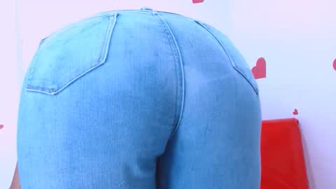 Snapshot of seductivespellvagina80 chatting on September 16, 5:30 am Estefany online show from September 16, 5:30 am