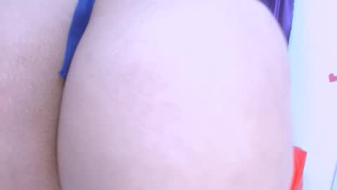 Snapshot of seductivespellvagina80 chatting on January 6, 1:26 pm Estefany online show from January 6, 1:26 pm