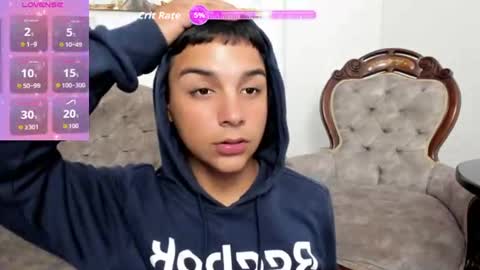 Snapshot of seductivo_jr chatting on June 21, 5:21 am seductivo online show from June 21, 5:21 am