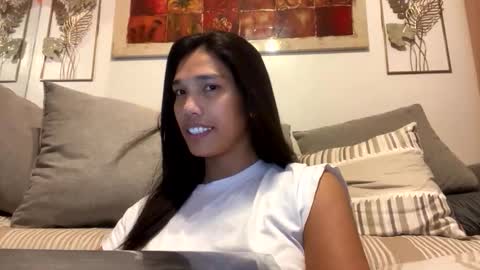 Snapshot of seductress_ph chatting on April 23, 7:52 am sara online show from April 23, 7:52 am