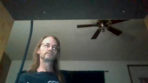 Snapshot of seeaaronscock chatting on August 3, 9:37 am Aaron Guitar online show from August 3, 9:37 am