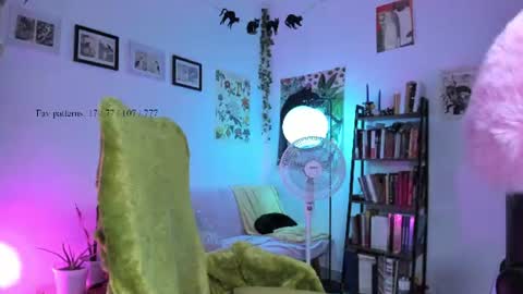 Snapshot of segismunda chatting on June 14, 2:24 am Luciana online show from June 14, 2:24 am