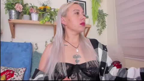 Yeyis  online show from December 31, 5:55 am