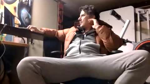 Grade2 online show from January 6, 9:39 pm