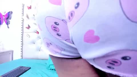 selena_beautyy online show from January 12, 8:25 pm