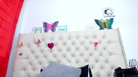 Snapshot of selena_beautyy chatting on June 6, 6:56 pm selena_beautyy online show from June 6, 6:56 pm