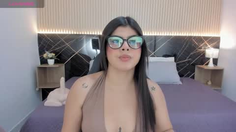 Selena online show from February 11, 2:27 am