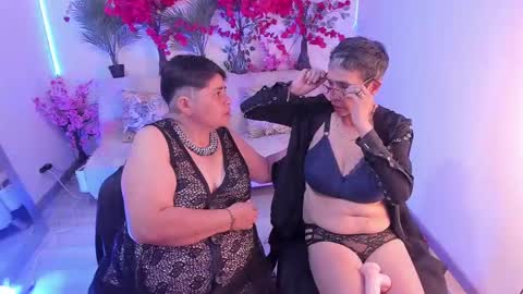 Selena online show from September 11, 11:21 am