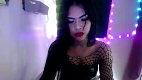 selena_fox2000 online show from April 27, 4:38 pm