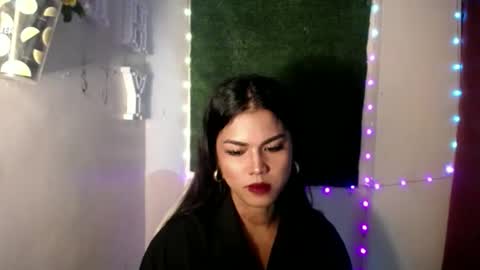 selena_fox2000 online show from May 1, 10:31 am