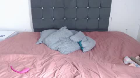 Selena online show from January 16, 6:01 pm