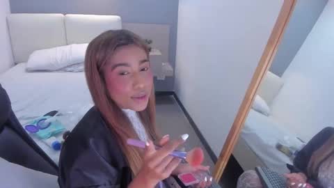 Selena online show from November 9, 9:51 am