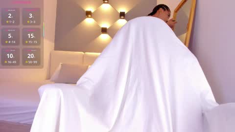 Selena online show from November 21, 10:47 am