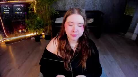 Selena online show from March 7, 1:41 pm