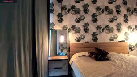 Selena online show from October 22, 4:02 am