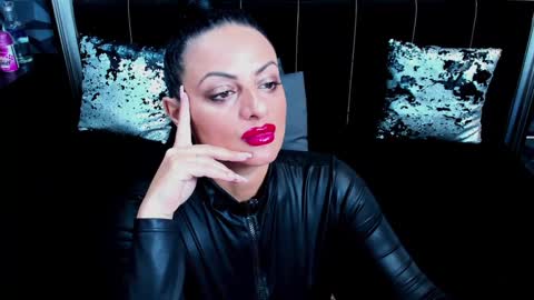 Selene online show from December 22, 8:38 am