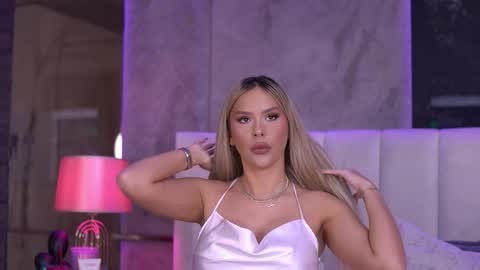 Selena online show from January 13, 9:58 am