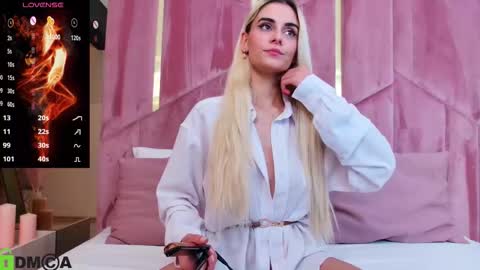 Selena online show from February 21, 6:14 am