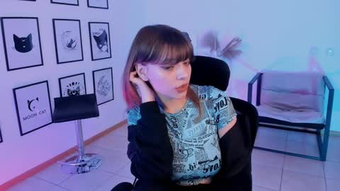 Snapshot of selenadearden chatting on January 16, 1:58 pm Selena ntmy online show from January 16, 1:58 pm