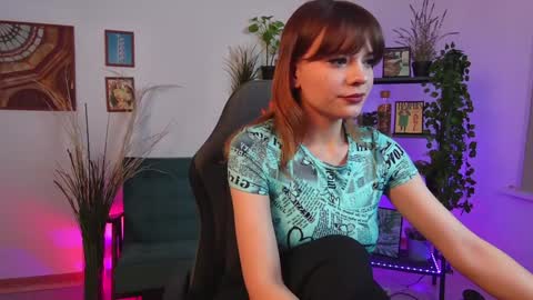 Snapshot of selenadearden chatting on February 1, 5:47 pm Selena ntmy online show from February 1, 5:47 pm