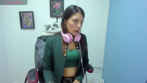 Snapshot of selenakyle92_ chatting on January 11, 11:56 pm Selena online show from January 11, 11:56 pm