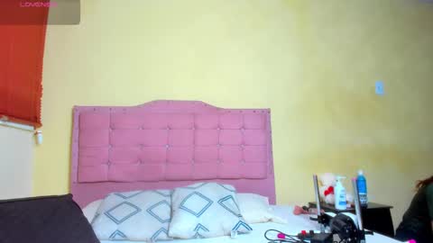 Snapshot of selenakyle92_ chatting on February 24, 11:41 pm Selena online show from February 24, 11:41 pm