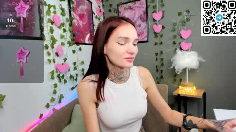 Snapshot of selenalune chatting on September 26, 1:53 am Selena online show from September 26, 1:53 am