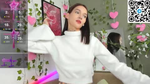 Snapshot of selenalune chatting on October 8, 1:14 am Selena online show from October 8, 1:14 am