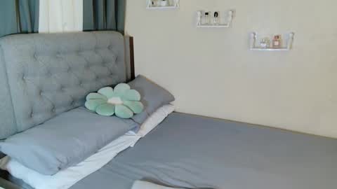 Snapshot of selenareyes chatting on February 19, 6:37 pm JC online show from February 19, 6:37 pm