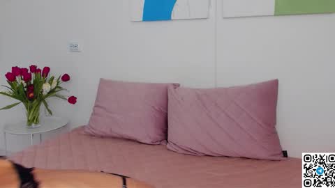 Selena online show from March 7, 8:33 am