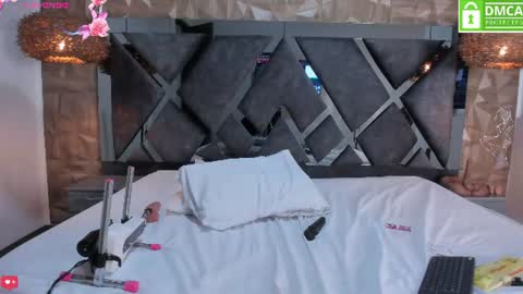 Snapshot of selene__lopez_ chatting on June 11, 12:32 am selene__lopez_ online show from June 11, 12:32 am
