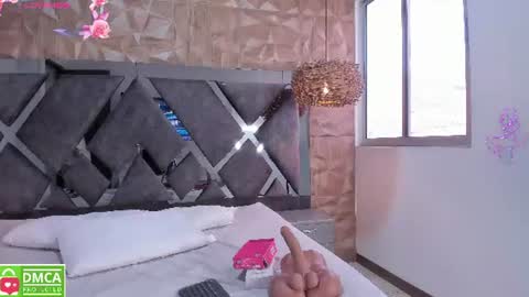 Snapshot of selene__lopez_ chatting on June 22, 7:22 pm selene__lopez_ online show from June 22, 7:22 pm