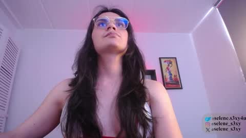 Snapshot of selene_s3xy chatting on April 4, 4:59 pm selene_s3xy online show from April 4, 4:59 pm
