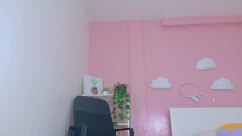 Snapshot of selenegibson__ chatting on July 3, 7:31 pm SELENE GIBSON online show from July 3, 7:31 pm
