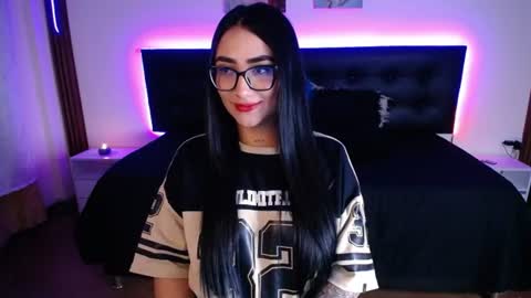 Snapshot of selenemore chatting on June 13, 11:46 pm Selene online show from June 13, 11:46 pm