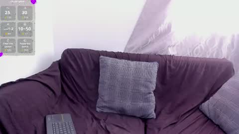 Snapshot of selenenoire chatting on July 12, 12:07 pm Selene Noire online show from July 12, 12:07 pm